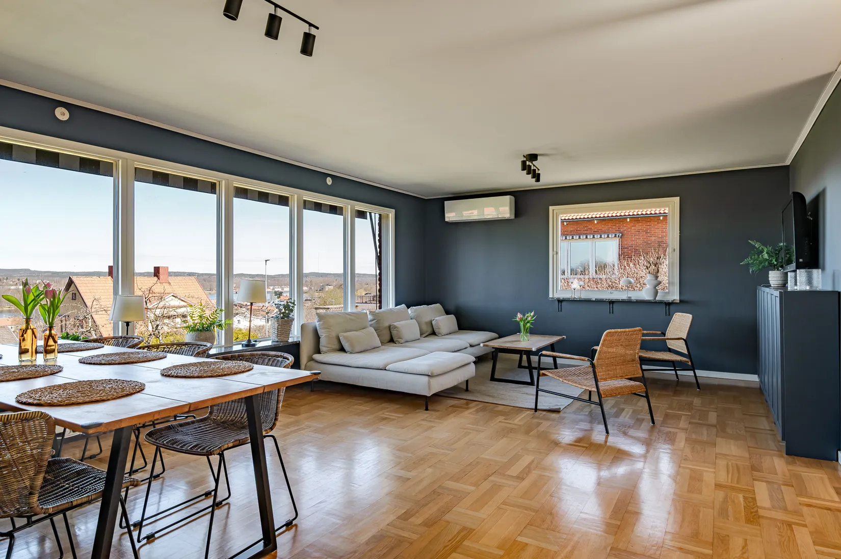 Villa, Holmsvägen 26, Nedre Holm, Motala