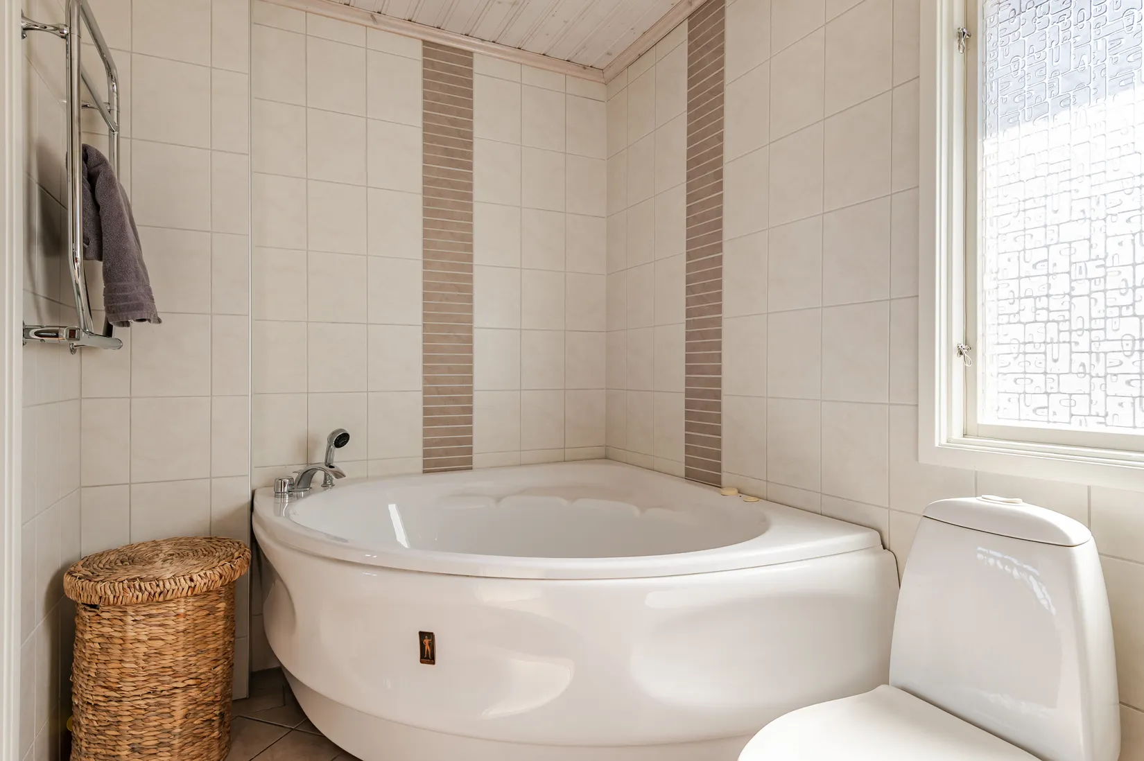 Villa, Holmsvägen 26, Nedre Holm, Motala