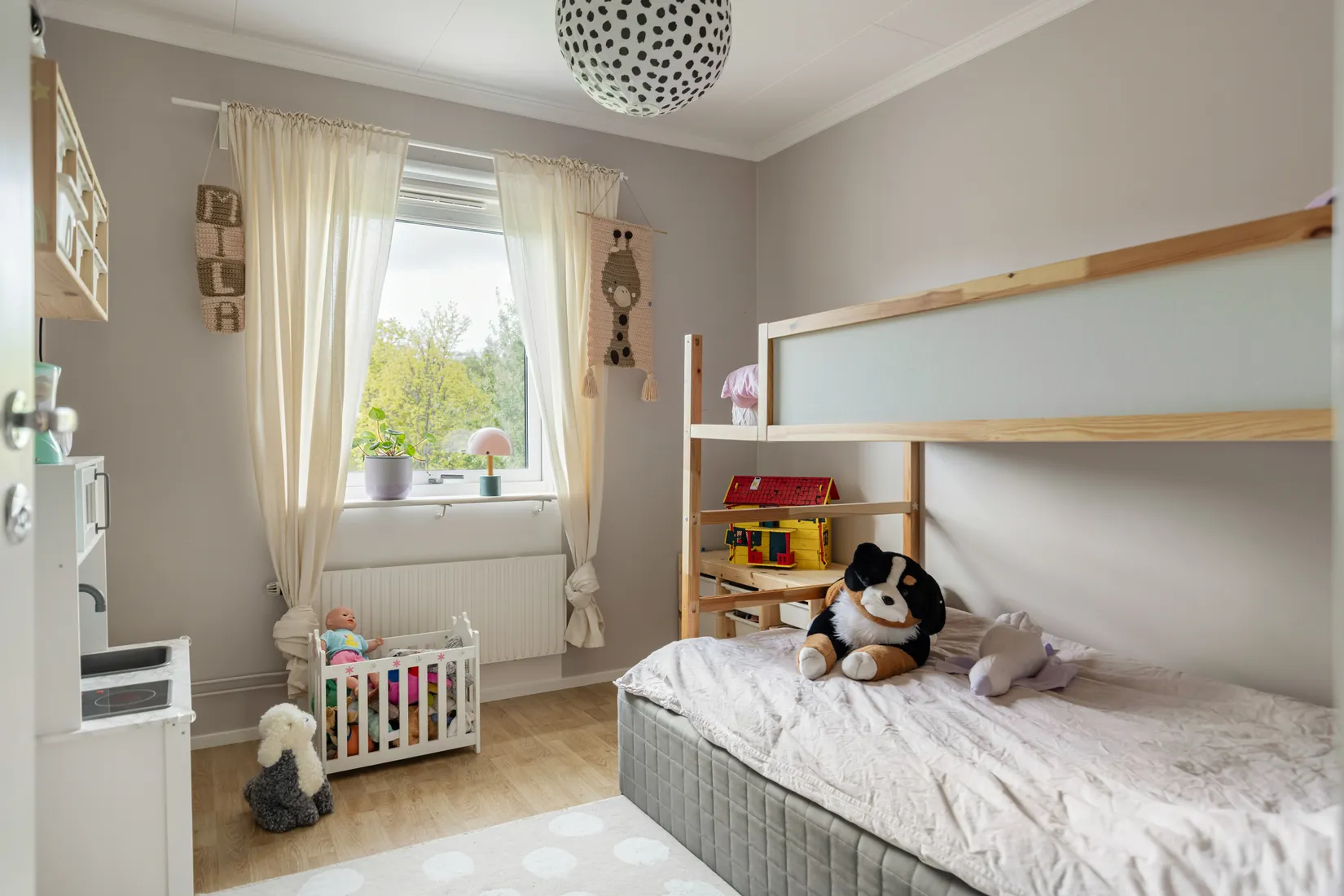 Bostadsrätt, Radhus, Kosmosgränd 56, Skälby, Järfälla