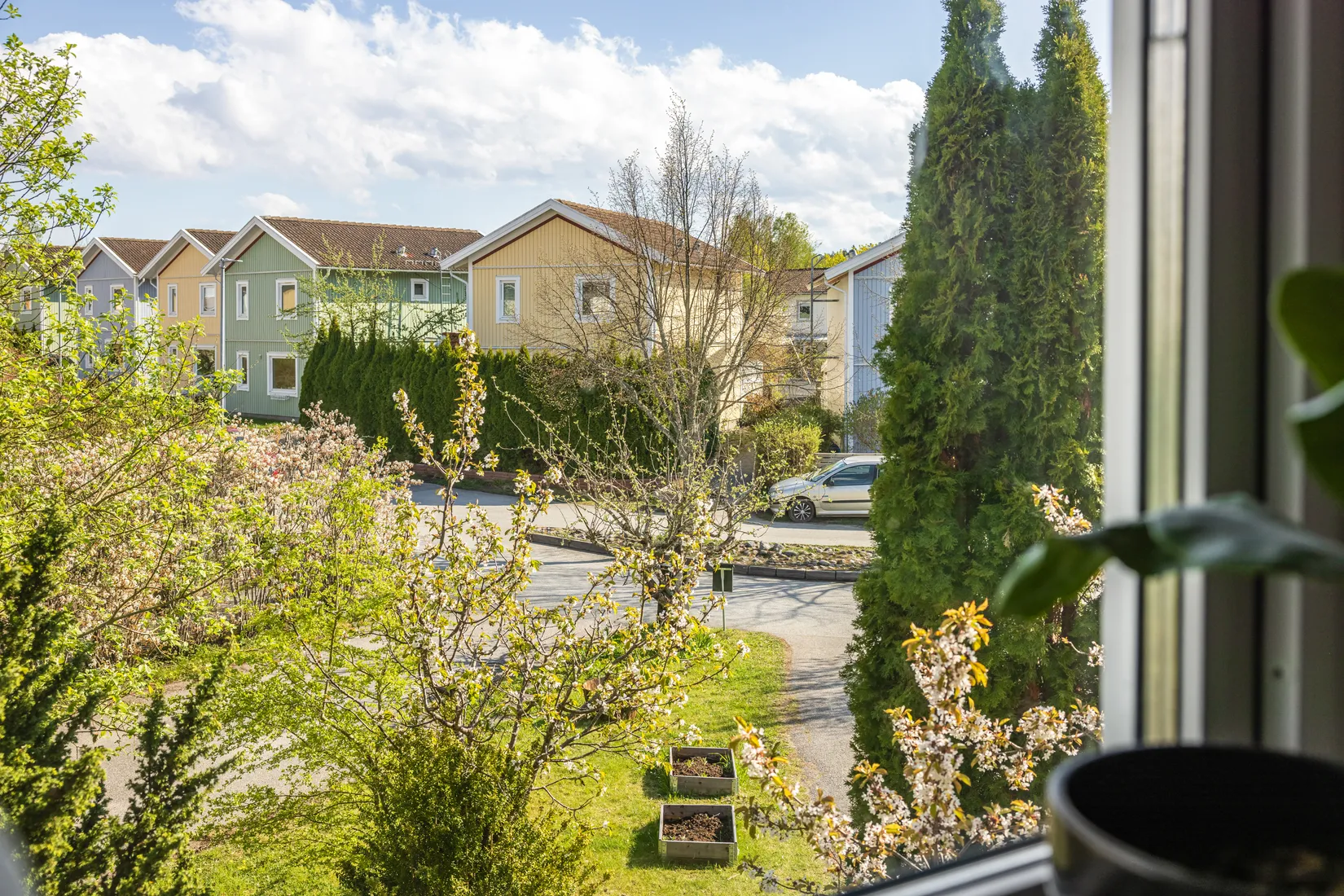 Bostadsrätt, Radhus, Kosmosgränd 56, Skälby, Järfälla