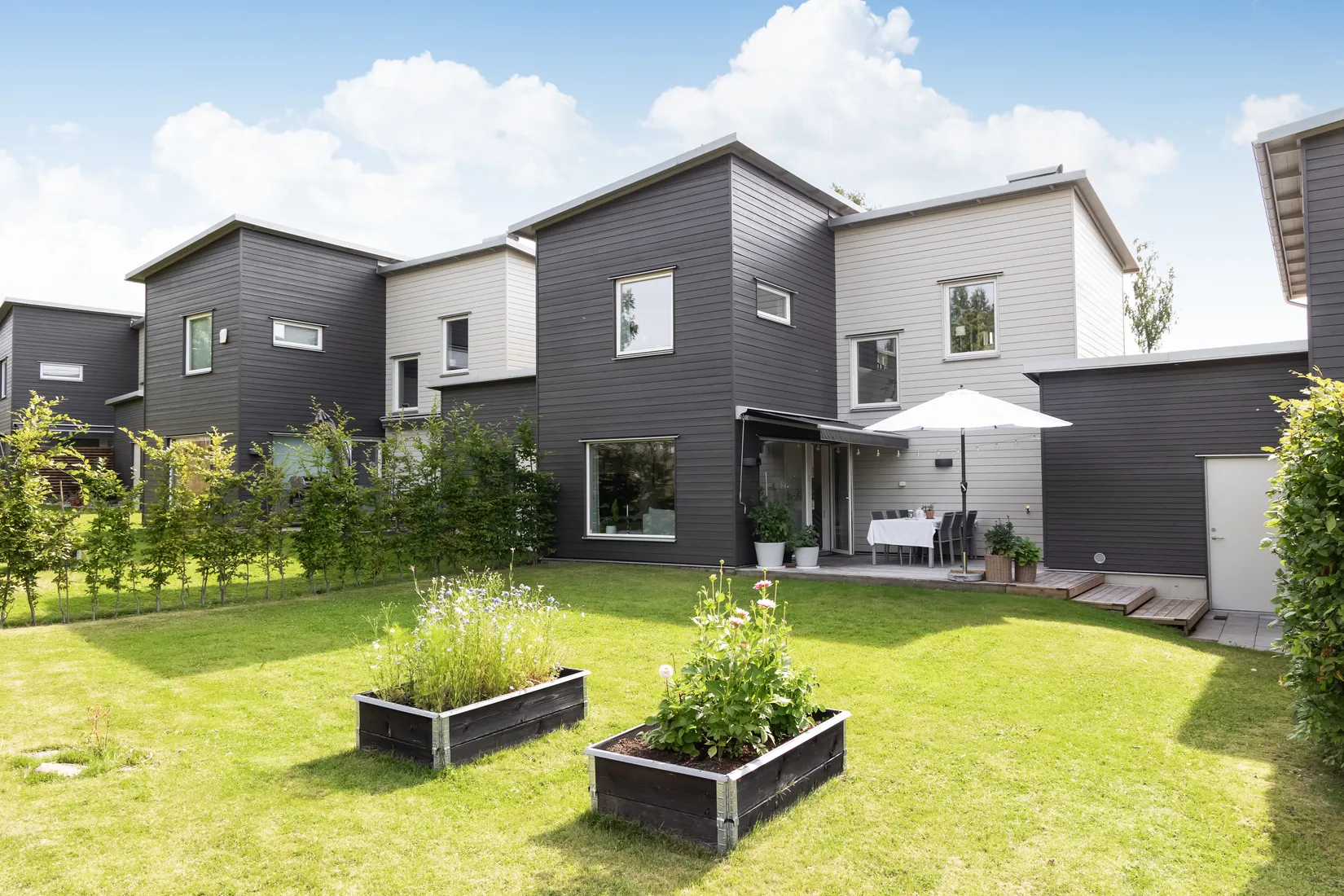 Radhus, Balladgatan 3, Hestra, Borås