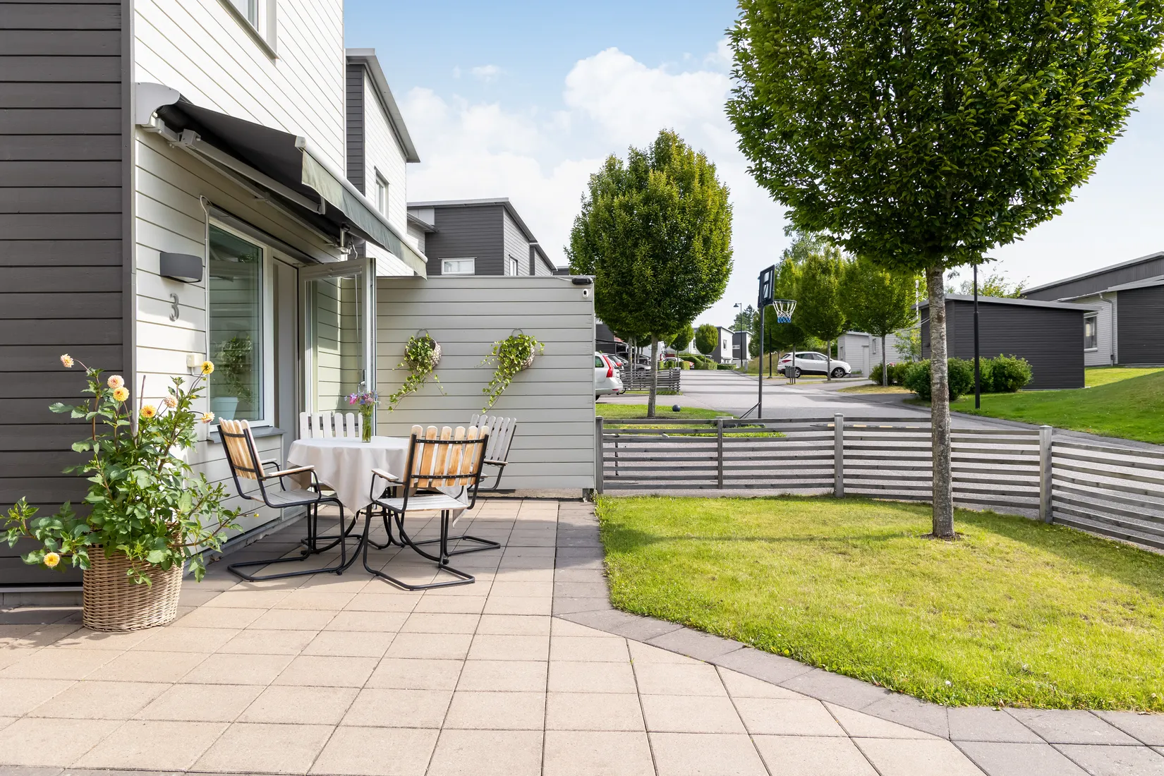 Radhus, Balladgatan 3, Hestra, Borås