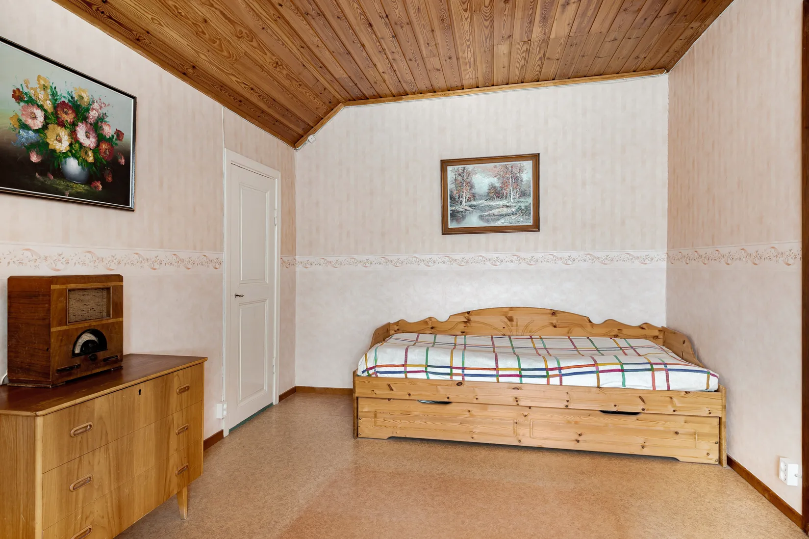 Villa, Vattugatan 6, Mjölby