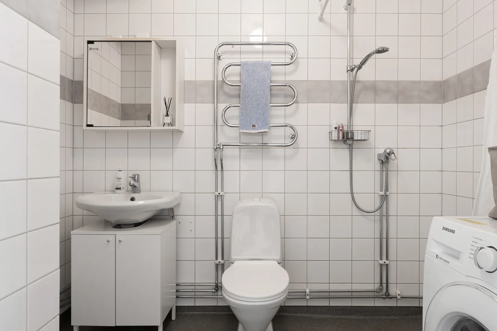 Bostadsrätt, Byalagsvägen 14, Stuvsta centrum, Huddinge