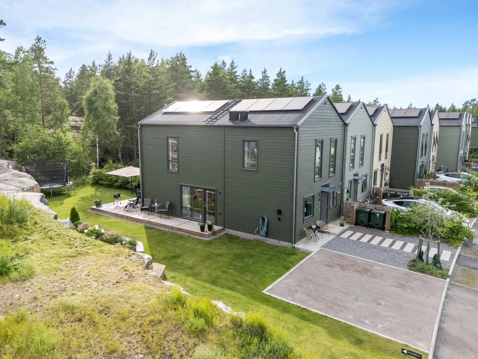 Radhus, Akrobatgatan 9A, Björkalund, Norrköping