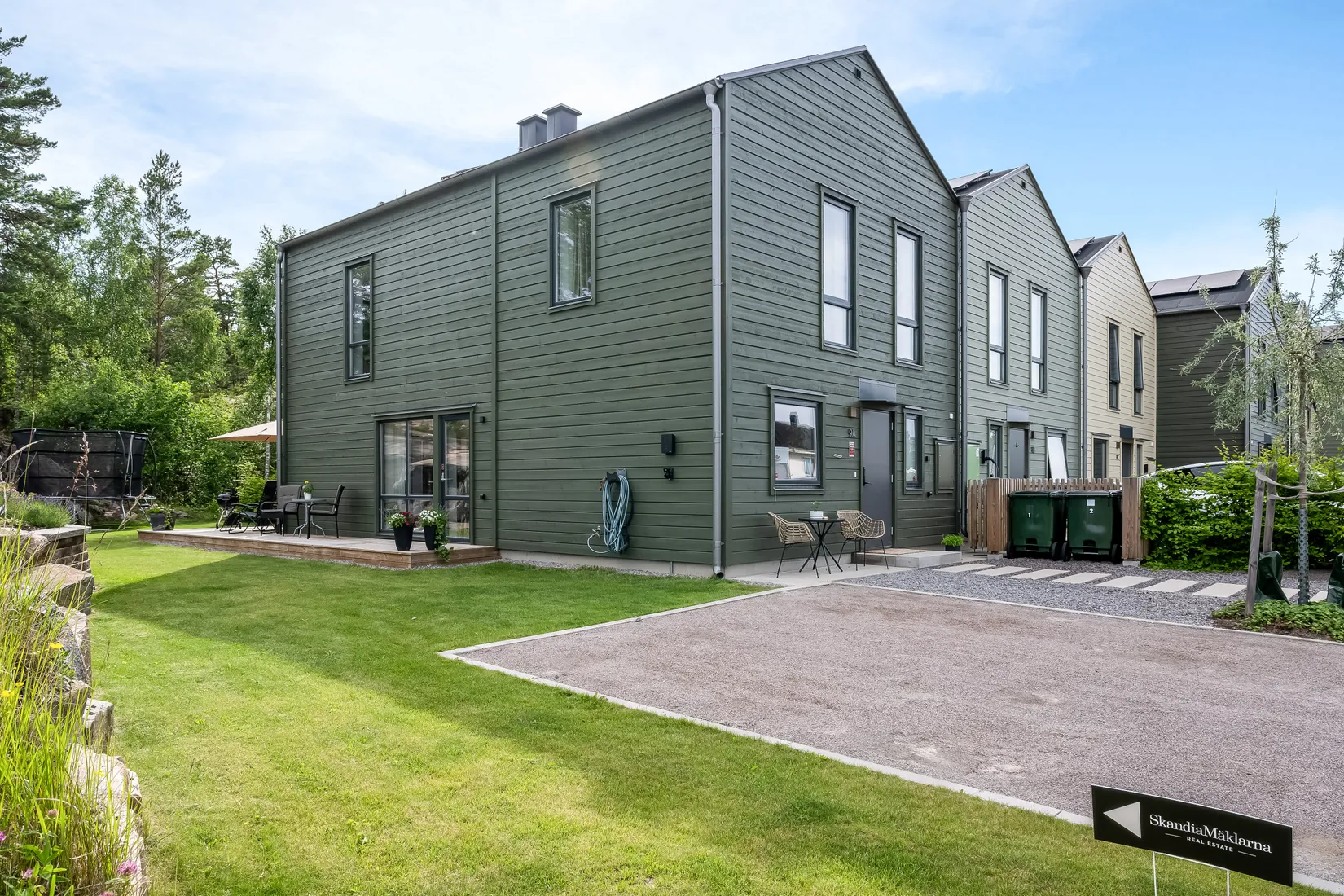 Radhus, Akrobatgatan 9A, Björkalund, Norrköping