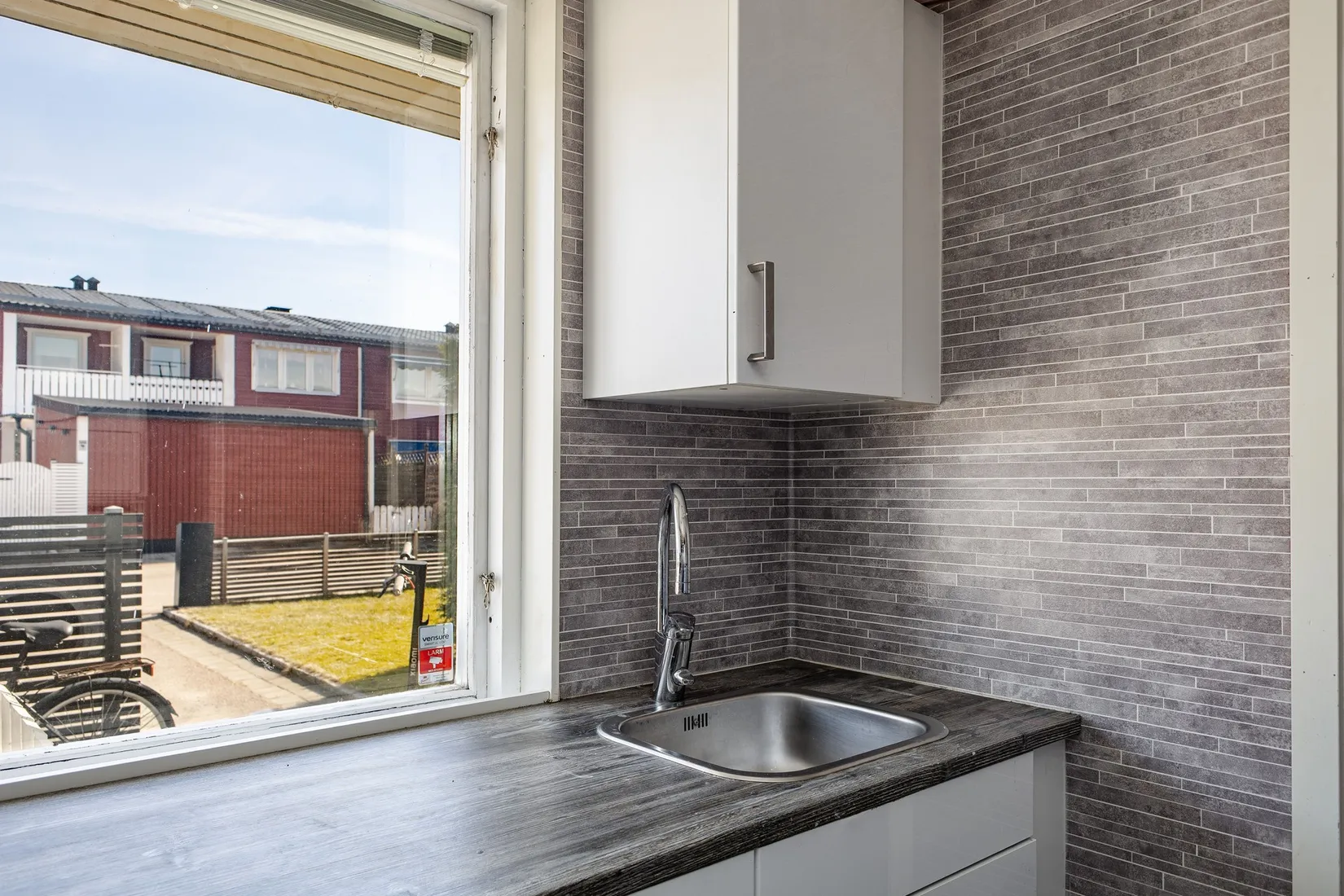 Villa, Ringensons väg 5E, Johannisdal, Köping