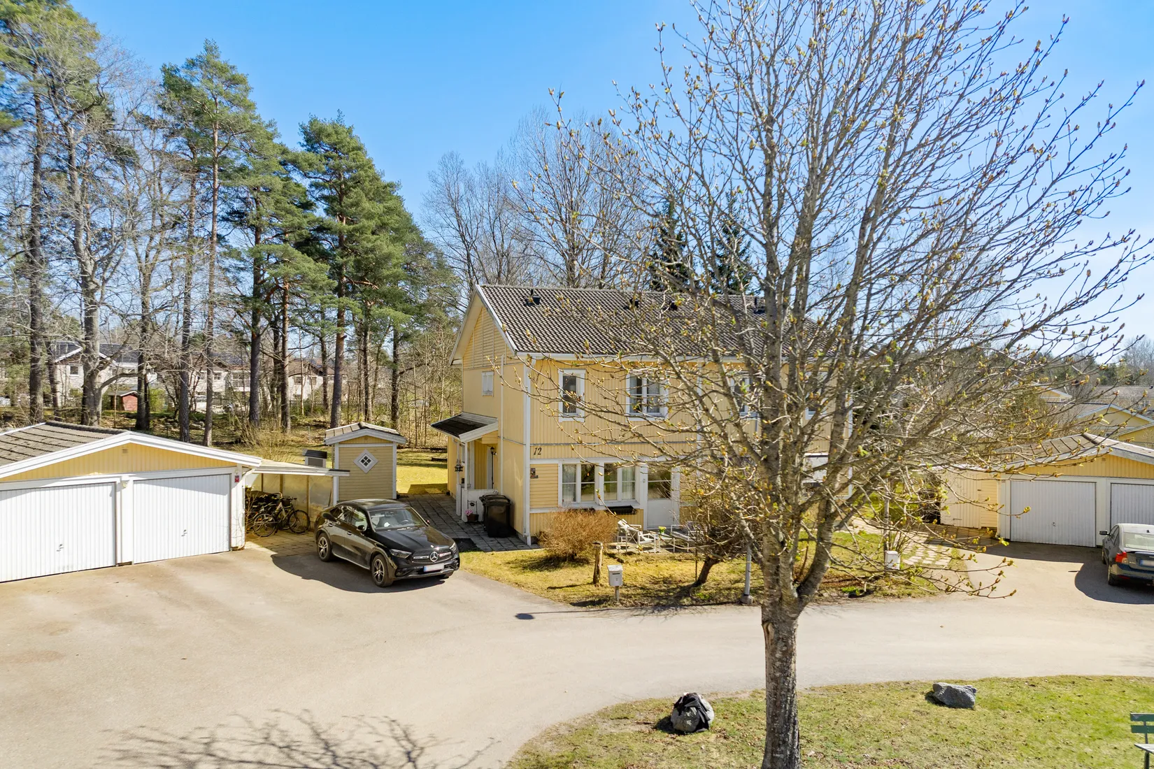 Villa, Radhus, Stallbacken 12, Bålsta Gillmarksbyn, Håbo