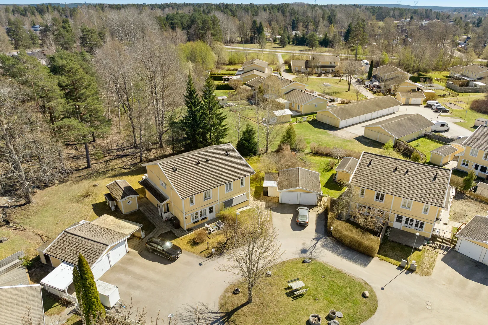 Villa, Radhus, Stallbacken 12, Bålsta Gillmarksbyn, Håbo