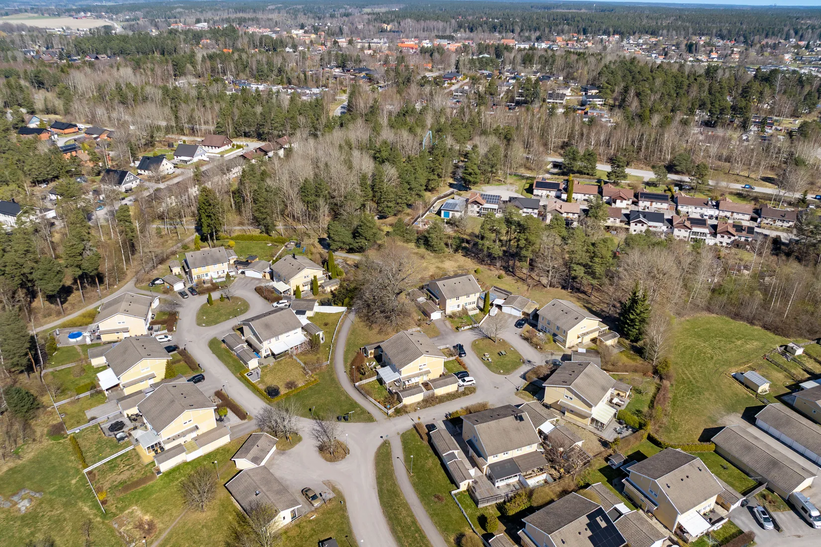 Villa, Radhus, Stallbacken 12, Bålsta Gillmarksbyn, Håbo