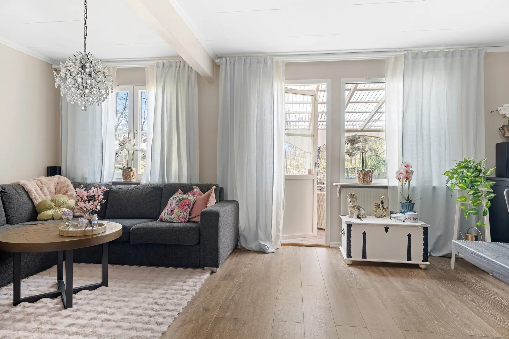 Villa, Radhus, Stallbacken 12, Bålsta Gillmarksbyn, Håbo