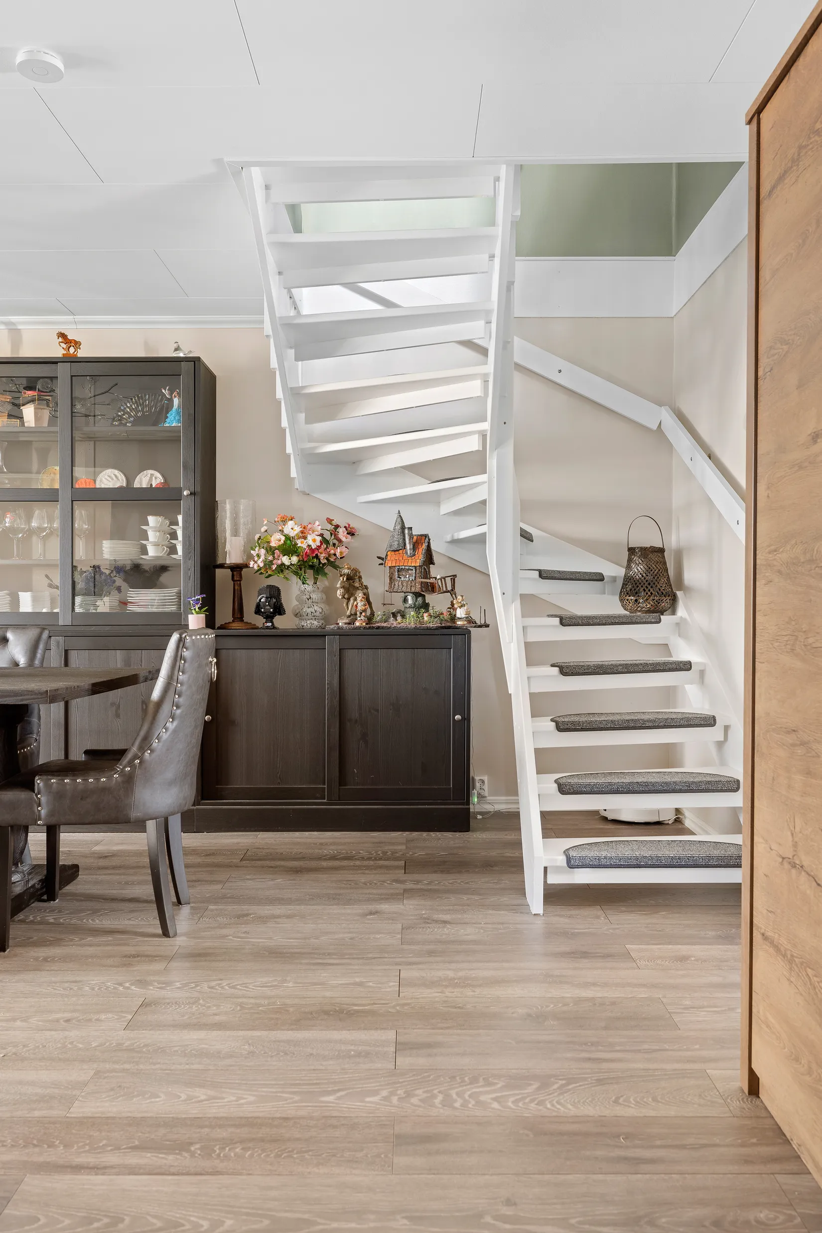 Villa, Radhus, Stallbacken 12, Bålsta Gillmarksbyn, Håbo