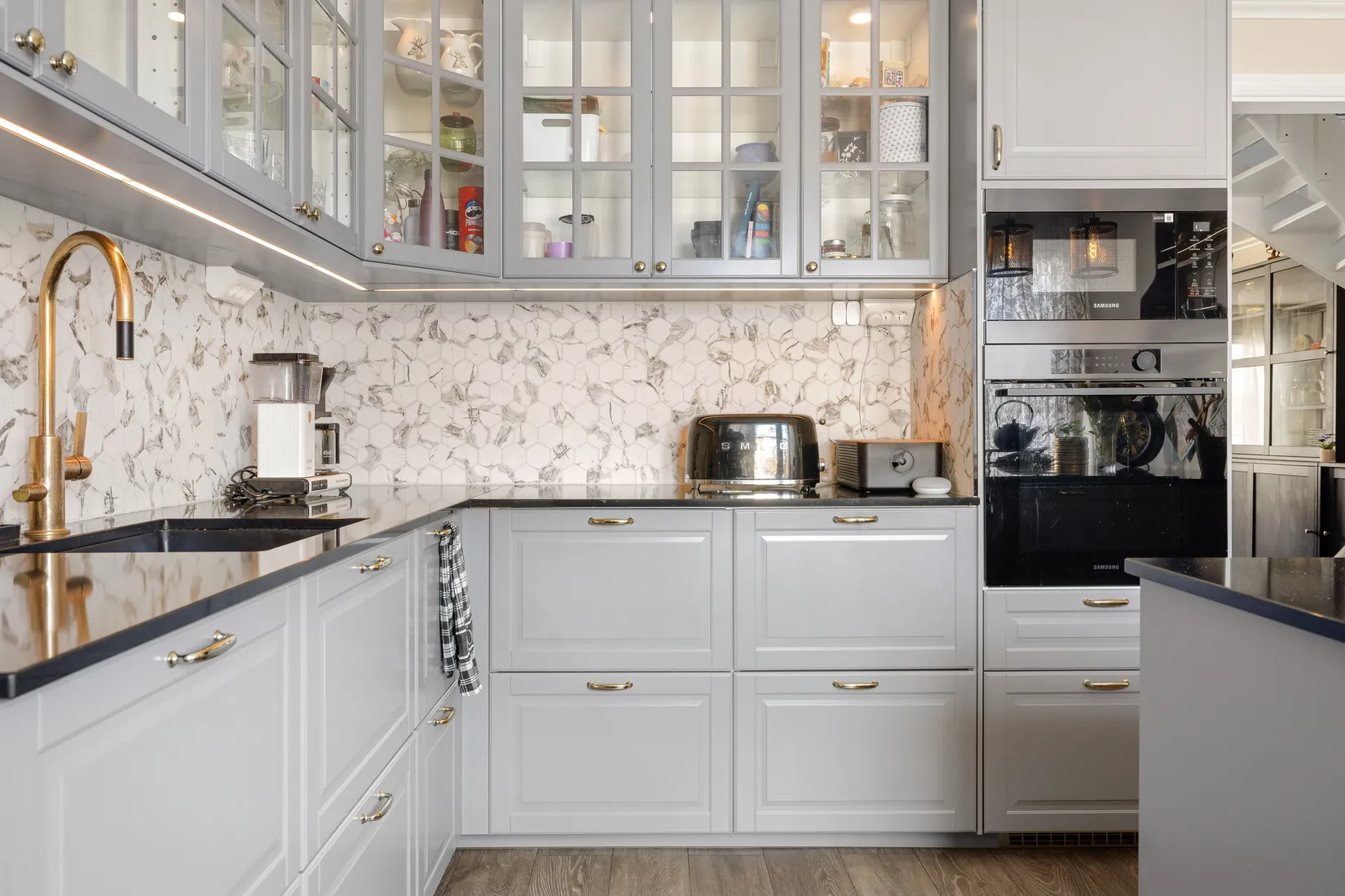 Villa, Radhus, Stallbacken 12, Bålsta Gillmarksbyn, Håbo