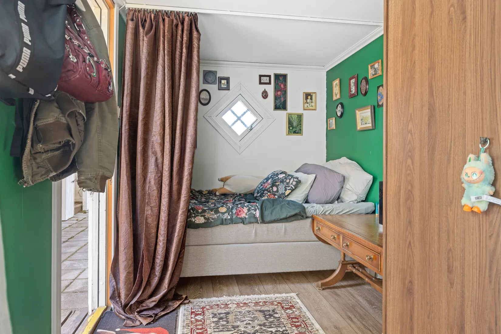 Villa, Radhus, Stallbacken 12, Bålsta Gillmarksbyn, Håbo