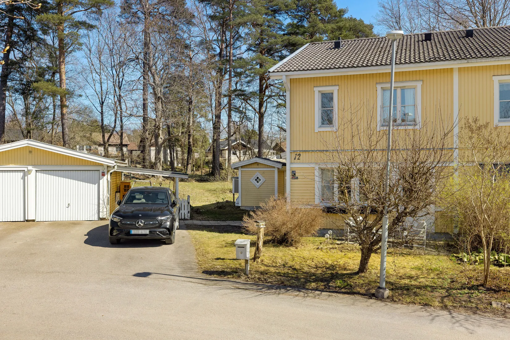 Villa, Radhus, Stallbacken 12, Bålsta Gillmarksbyn, Håbo