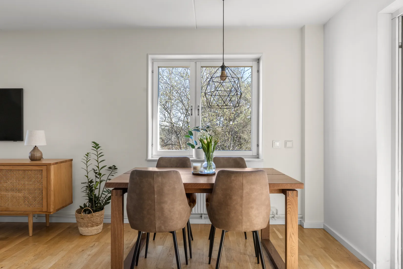 Bostadsrätt, Vitlöksgränd 3, Tyresö Centrum/Farmarstigen, Tyresö