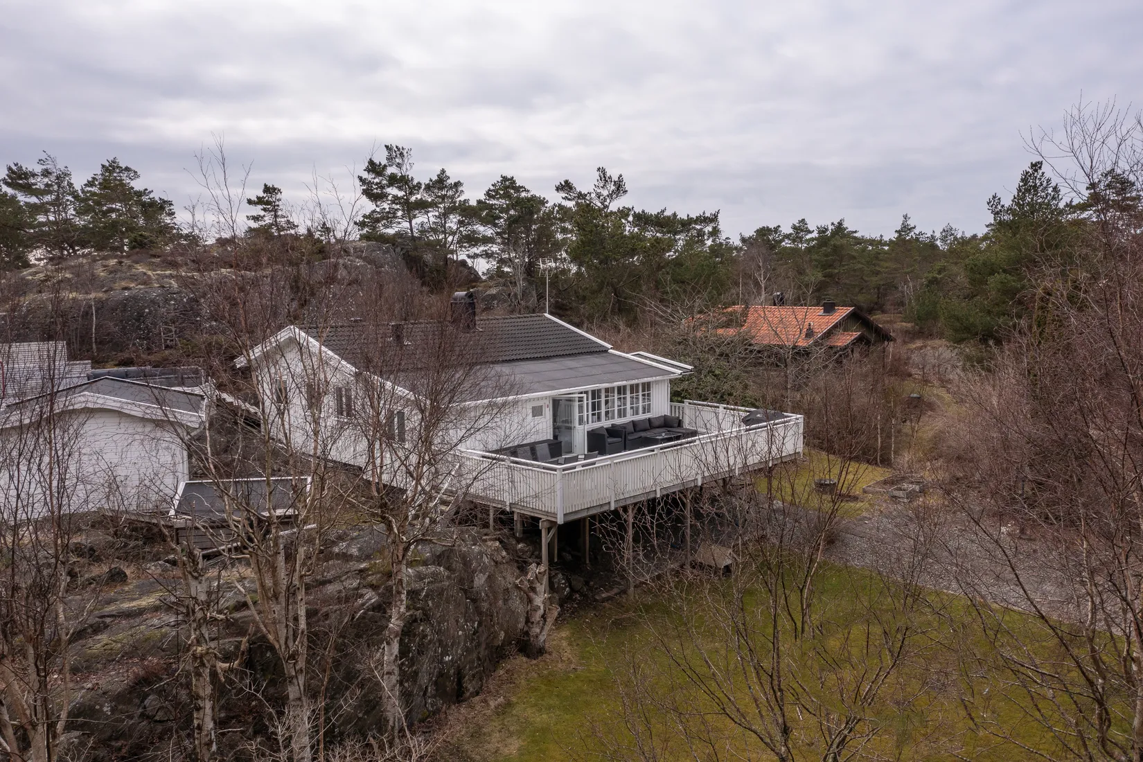 Villa, Skogsborg 113, Skogsborg/Kyrkesund, Tjörn