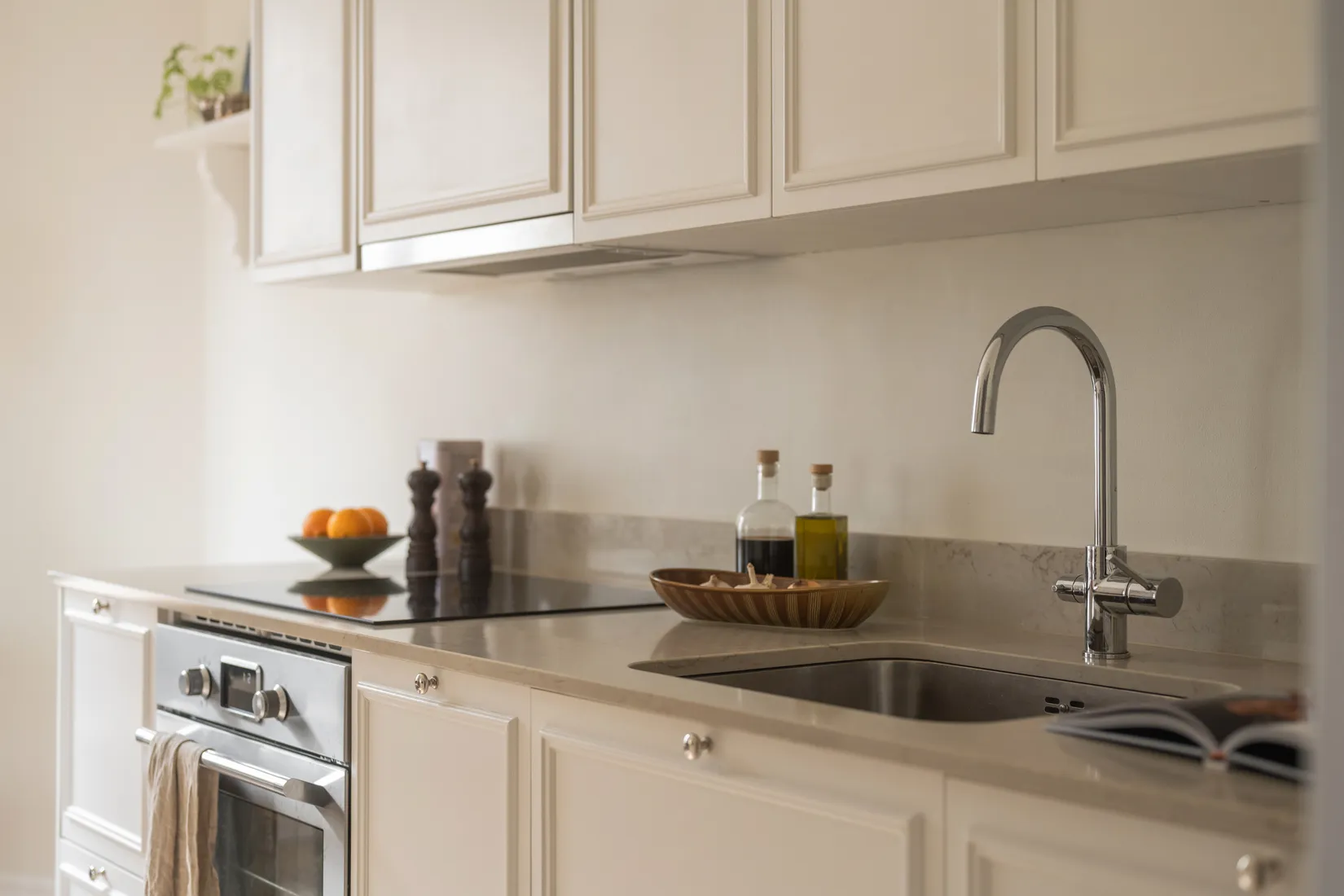 Bostadsrätt, Sjöbjörnsvägen 22, vån 2/3, Gröndal, Stockholm