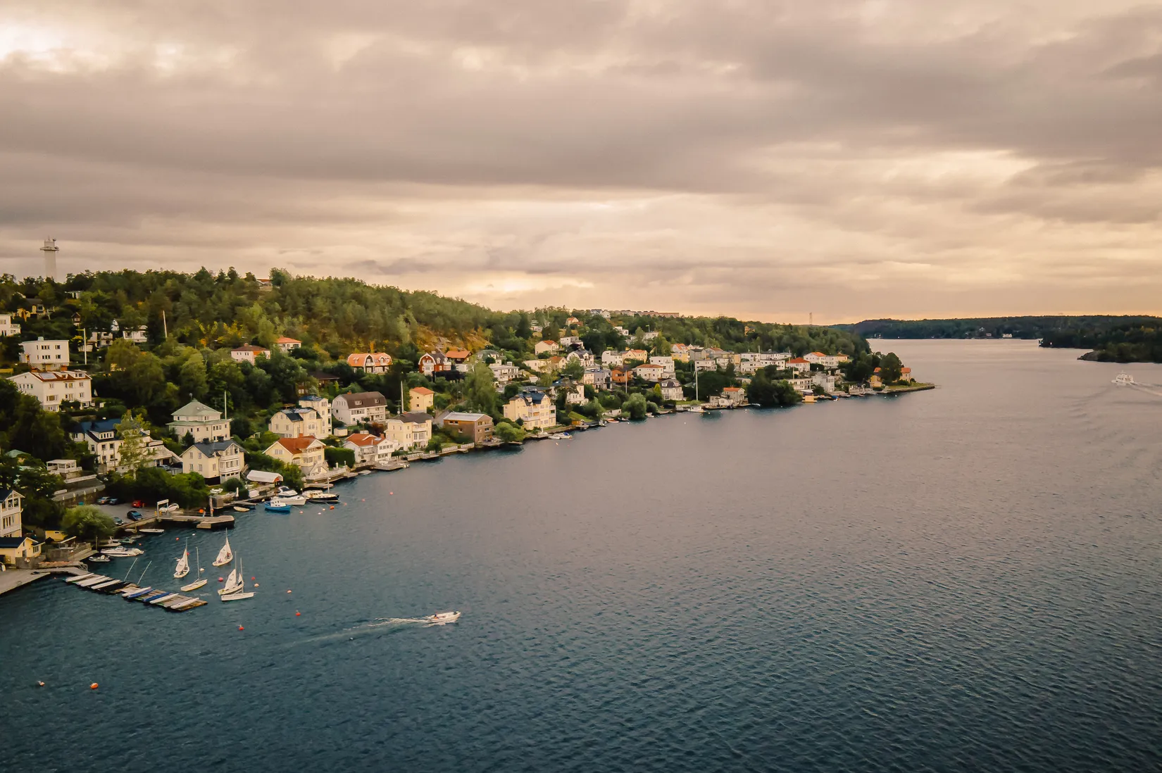Bostadsrätt, Pettersbergsvägen 69A, vindsvåning!, Mälarhöjden, Stockholm