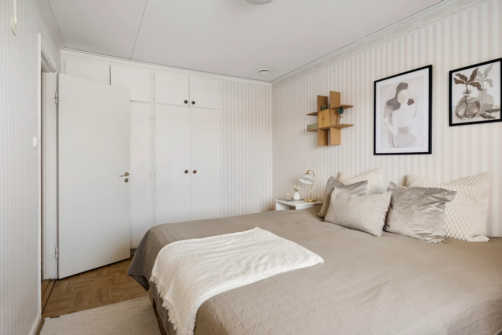 Villa, Radhus, Hagmarksvägen 7, Nälsta, Stockholm