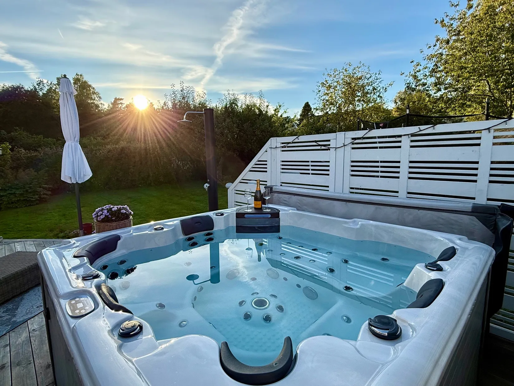 Villa, Radhus, Klövervägen 4, Viksjö, Järfälla