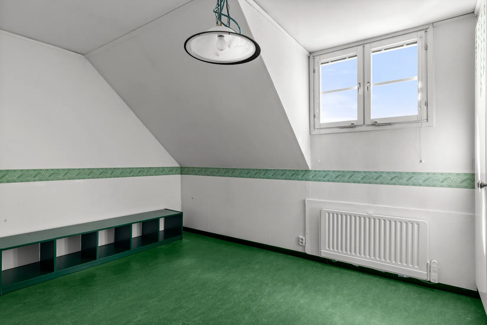 Villa, Radhus, Vårlöksvägen 17, Trollbäcken, Tyresö