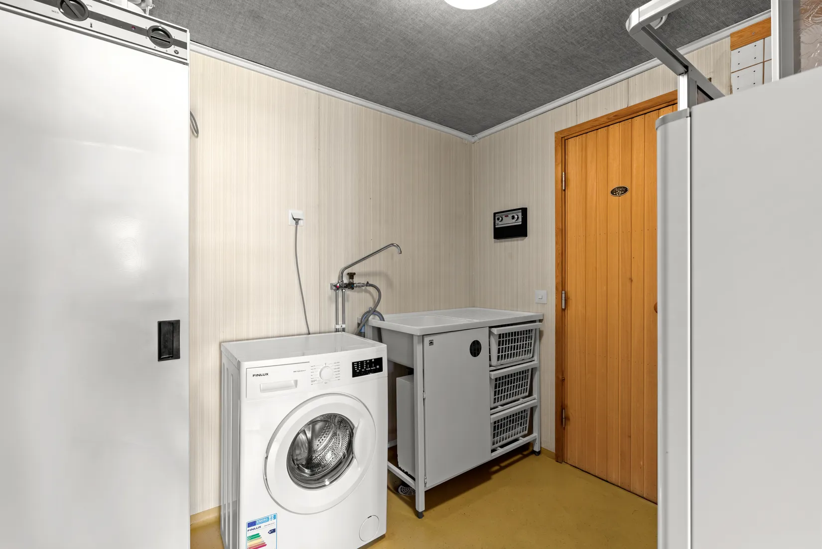 Villa, Radhus, Vårlöksvägen 17, Trollbäcken, Tyresö