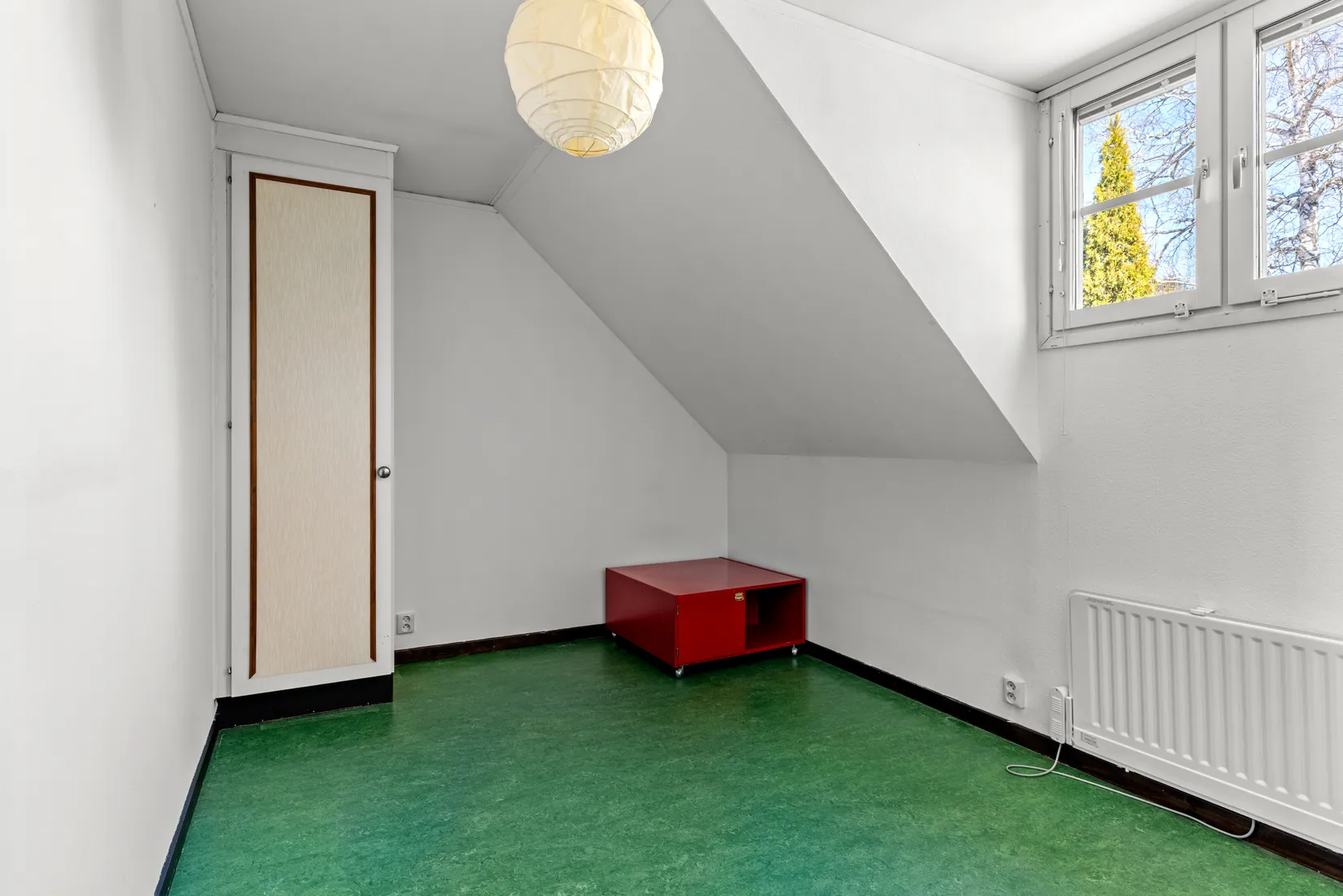 Villa, Radhus, Vårlöksvägen 17, Trollbäcken, Tyresö