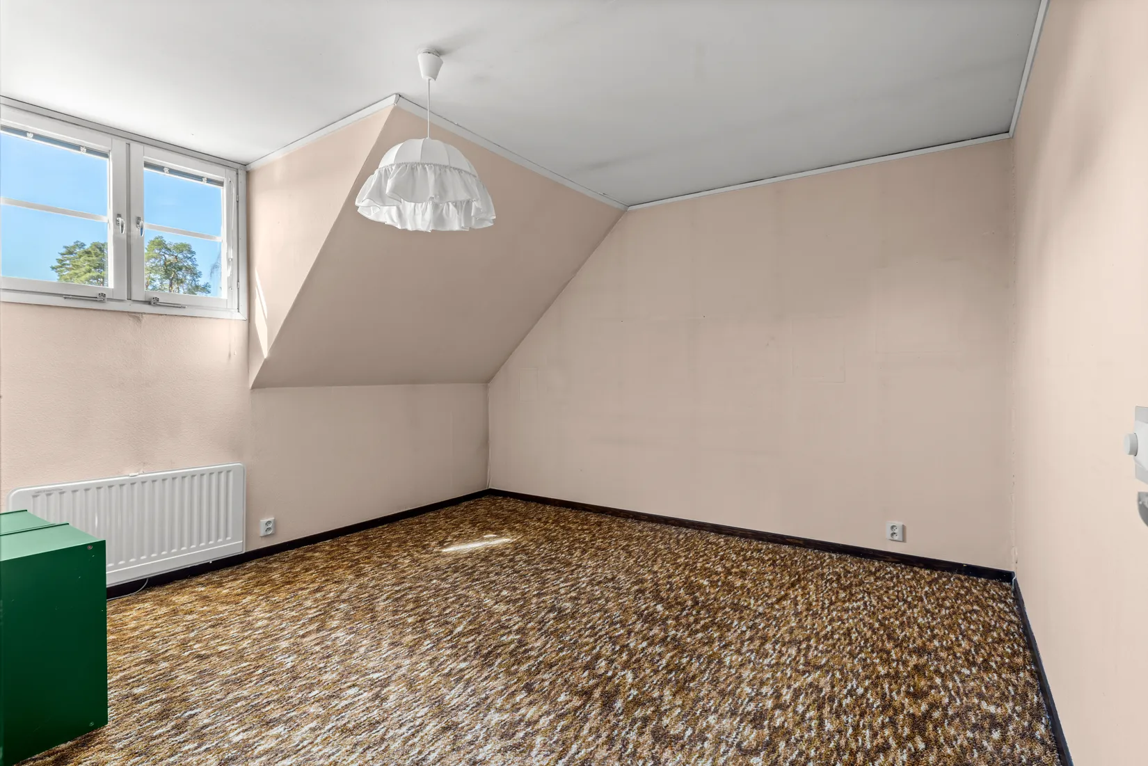 Villa, Radhus, Vårlöksvägen 17, Trollbäcken, Tyresö