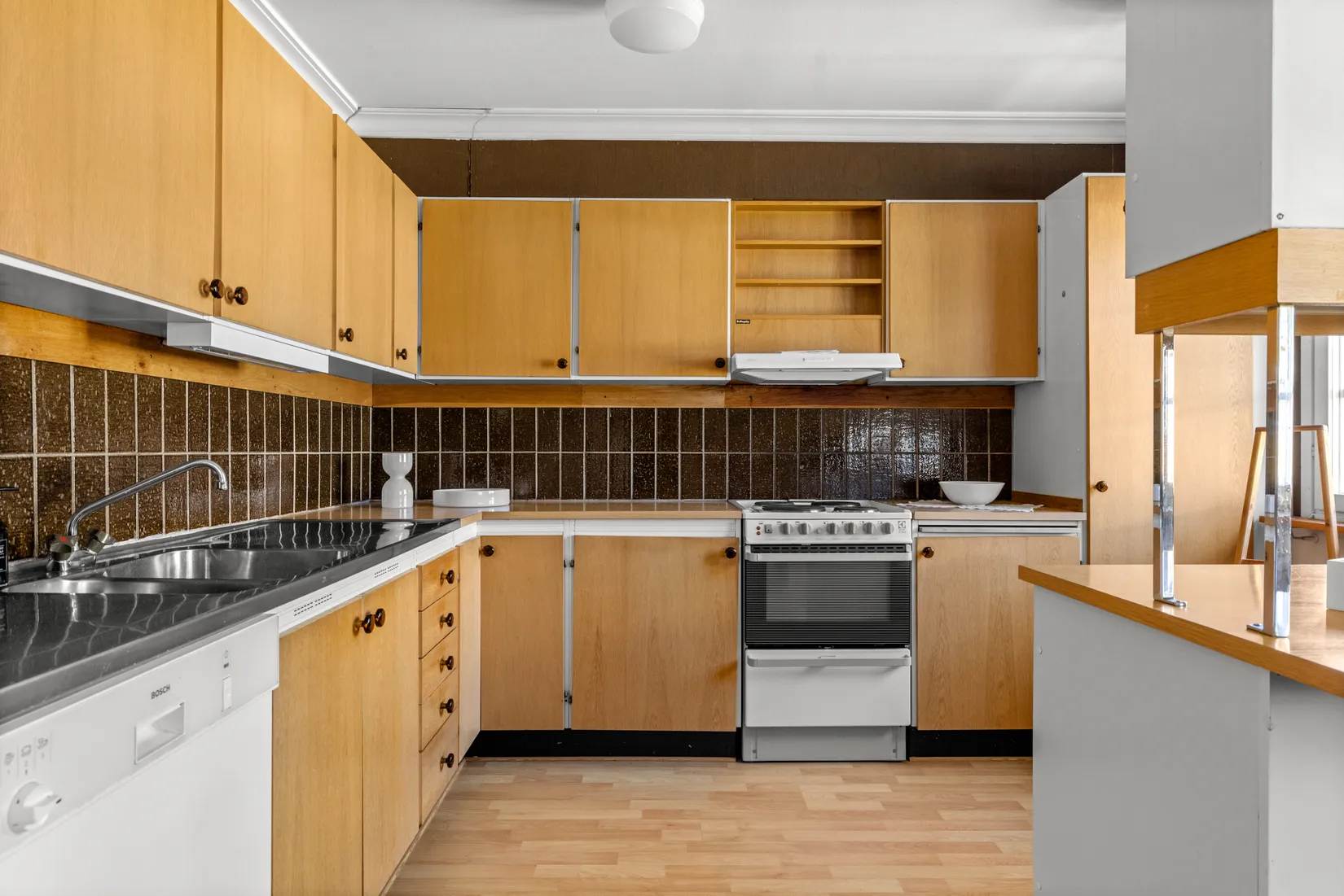 Villa, Radhus, Vårlöksvägen 17, Trollbäcken, Tyresö