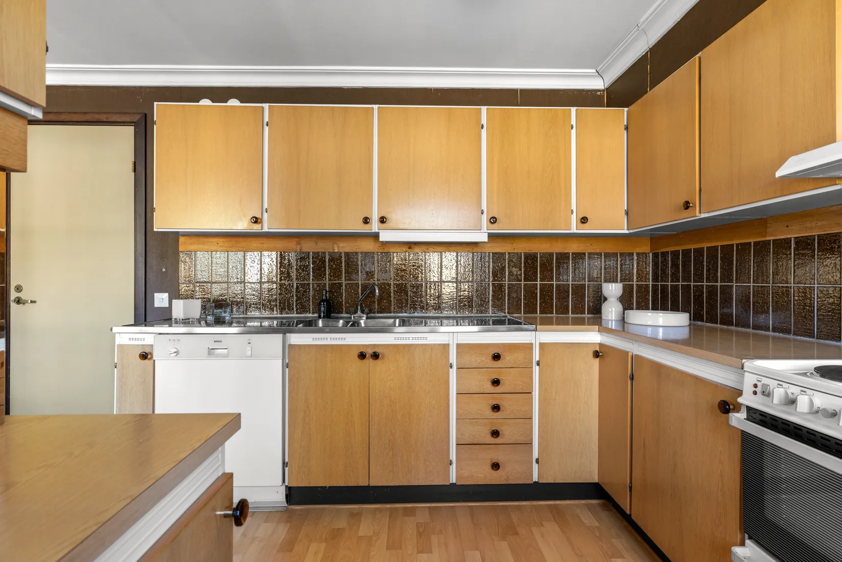 Villa, Radhus, Vårlöksvägen 17, Trollbäcken, Tyresö