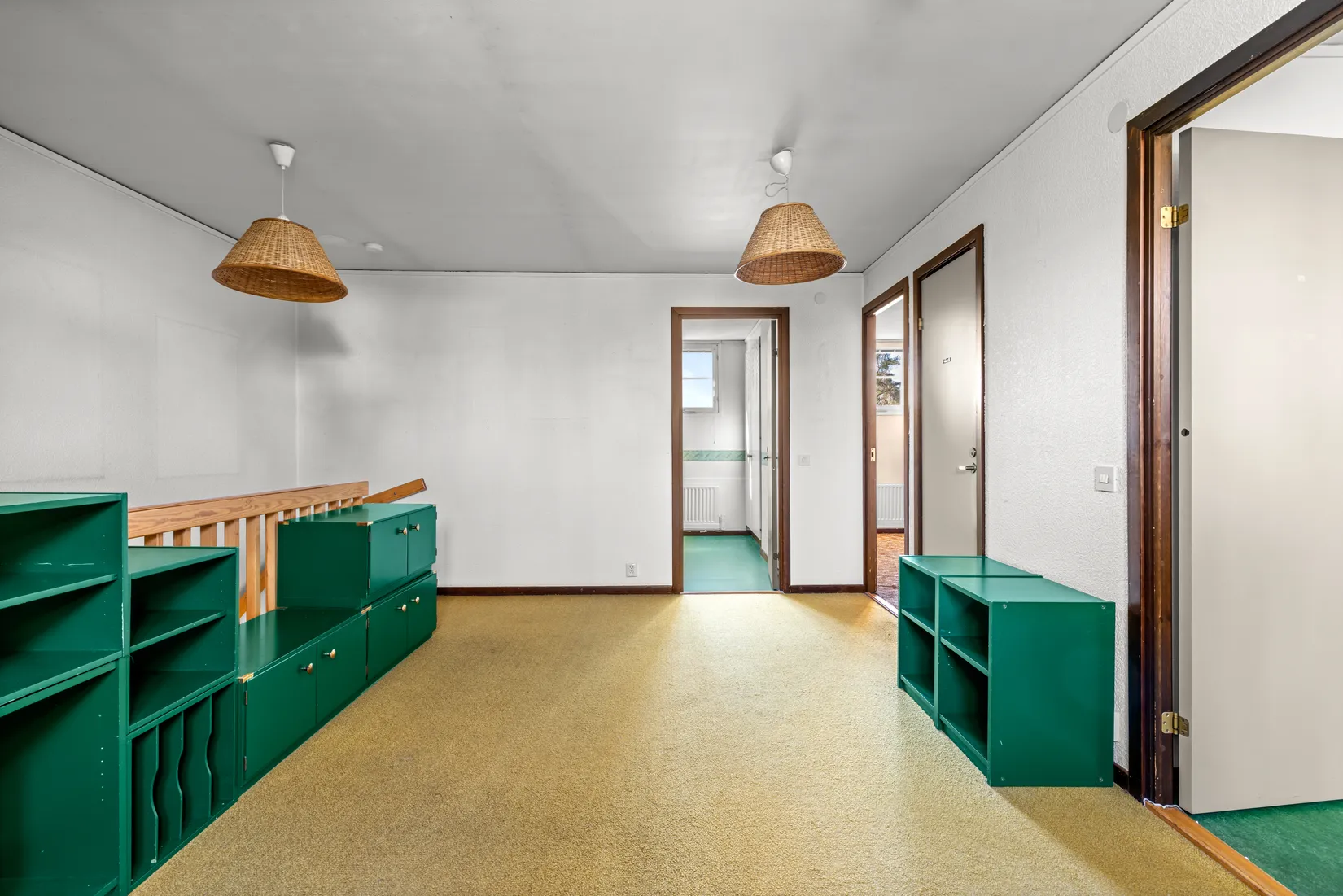 Villa, Radhus, Vårlöksvägen 17, Trollbäcken, Tyresö