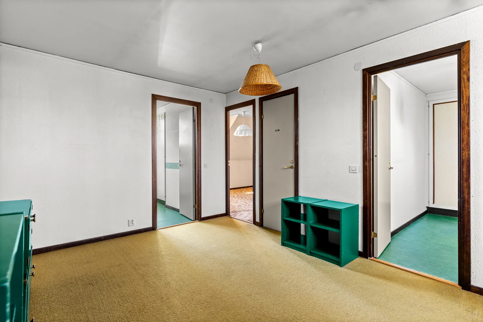 Villa, Radhus, Vårlöksvägen 17, Trollbäcken, Tyresö