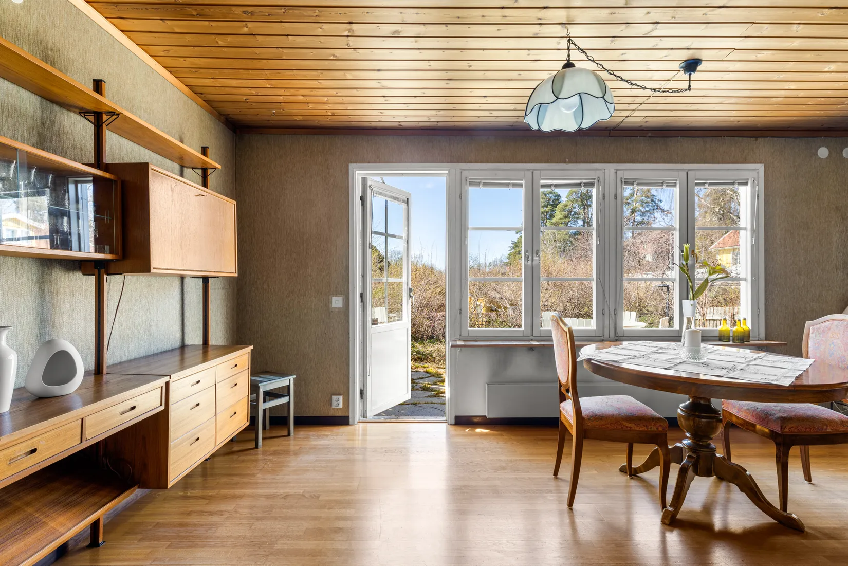 Villa, Radhus, Vårlöksvägen 17, Trollbäcken, Tyresö