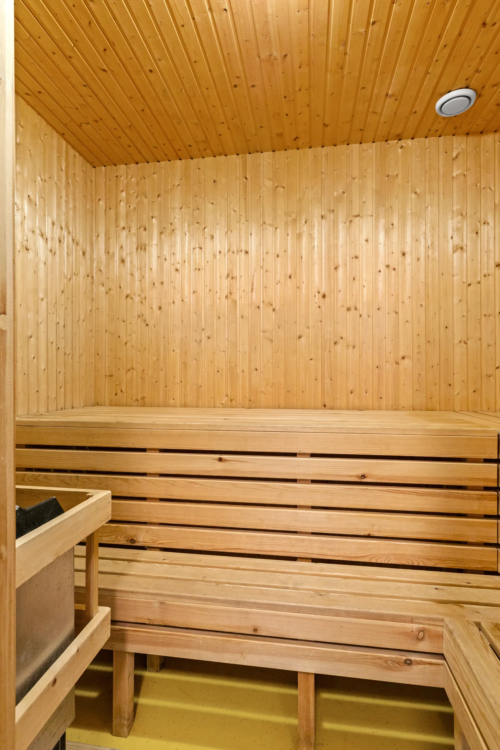 Villa, Radhus, Vårlöksvägen 17, Trollbäcken, Tyresö