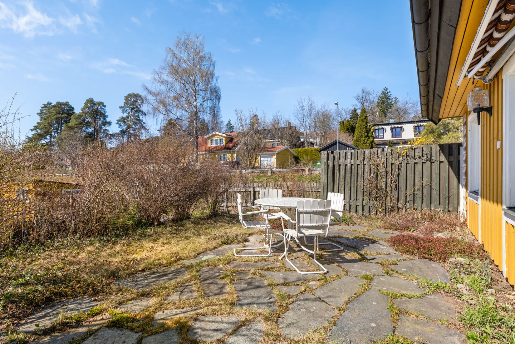 Villa, Radhus, Vårlöksvägen 17, Trollbäcken, Tyresö