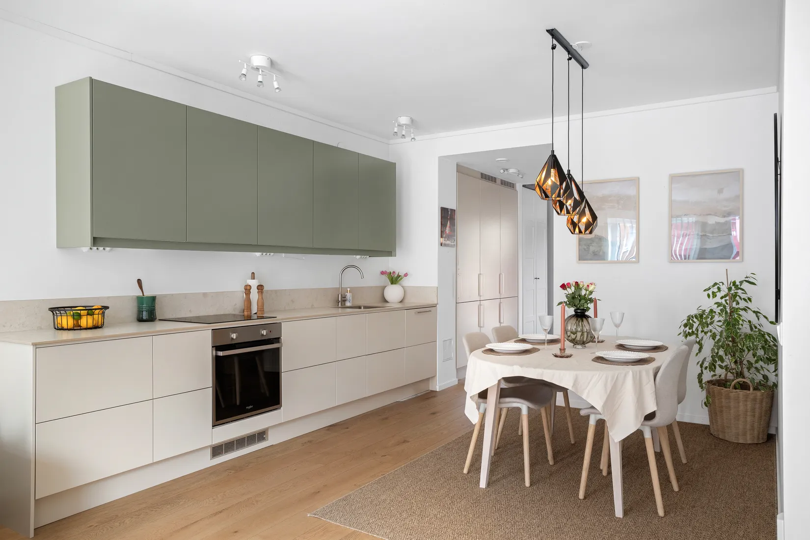 Bostadsrätt, Radhus, Idunslingan 15, Skälby, Järfälla