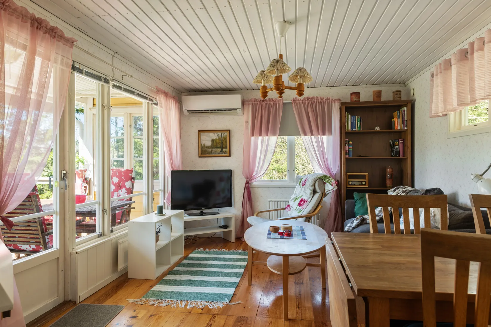 Fritidshus, Hällenvägen 17, Roslagsbro, Norrtälje