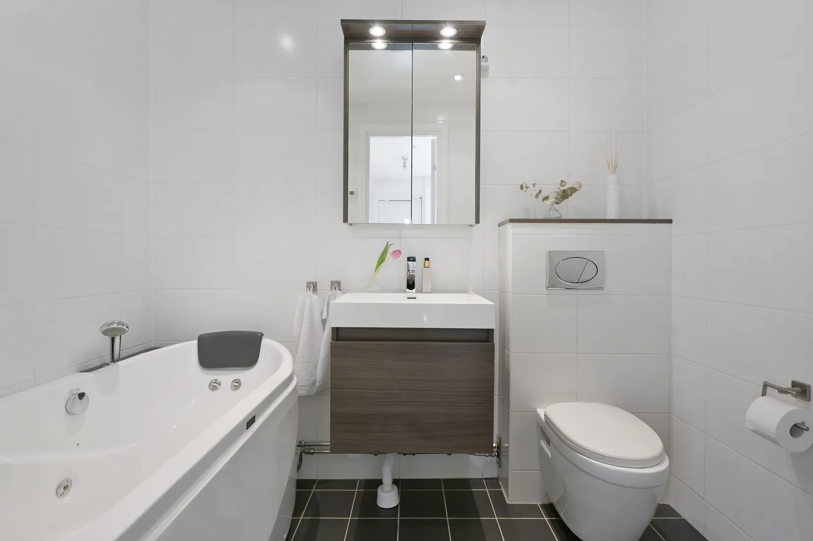 Villa, Radhus, Kastargränd 16, Ekerö Hummelvreten, Ekerö