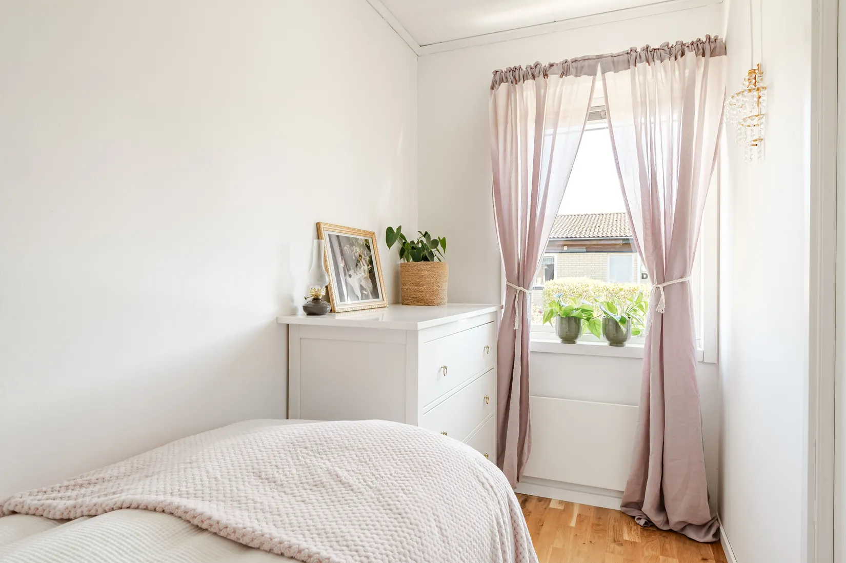 Villa, Radhus, Riddarängsvägen 21I, Mantorp, Mjölby