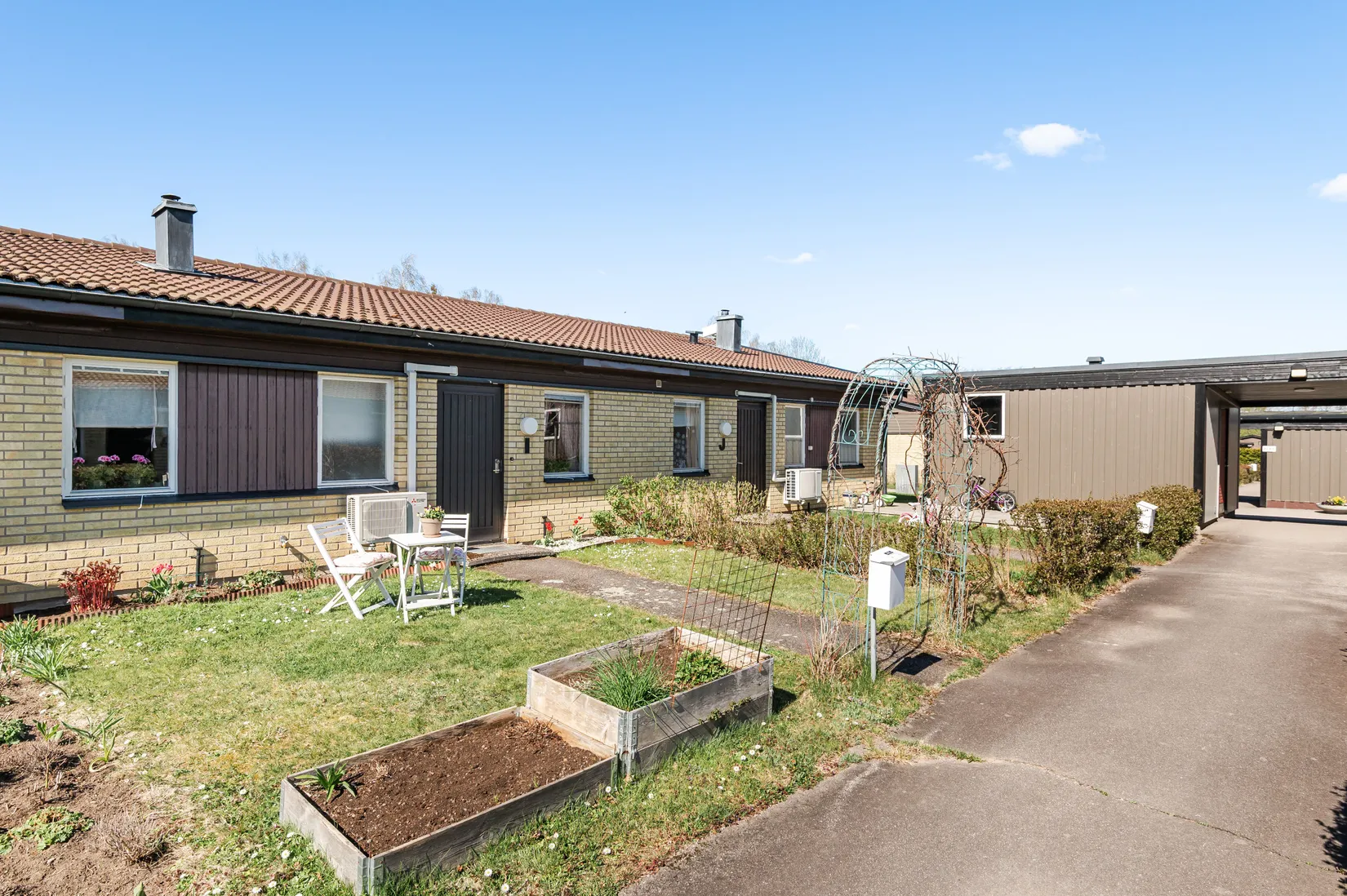 Villa, Radhus, Riddarängsvägen 21I, Mantorp, Mjölby