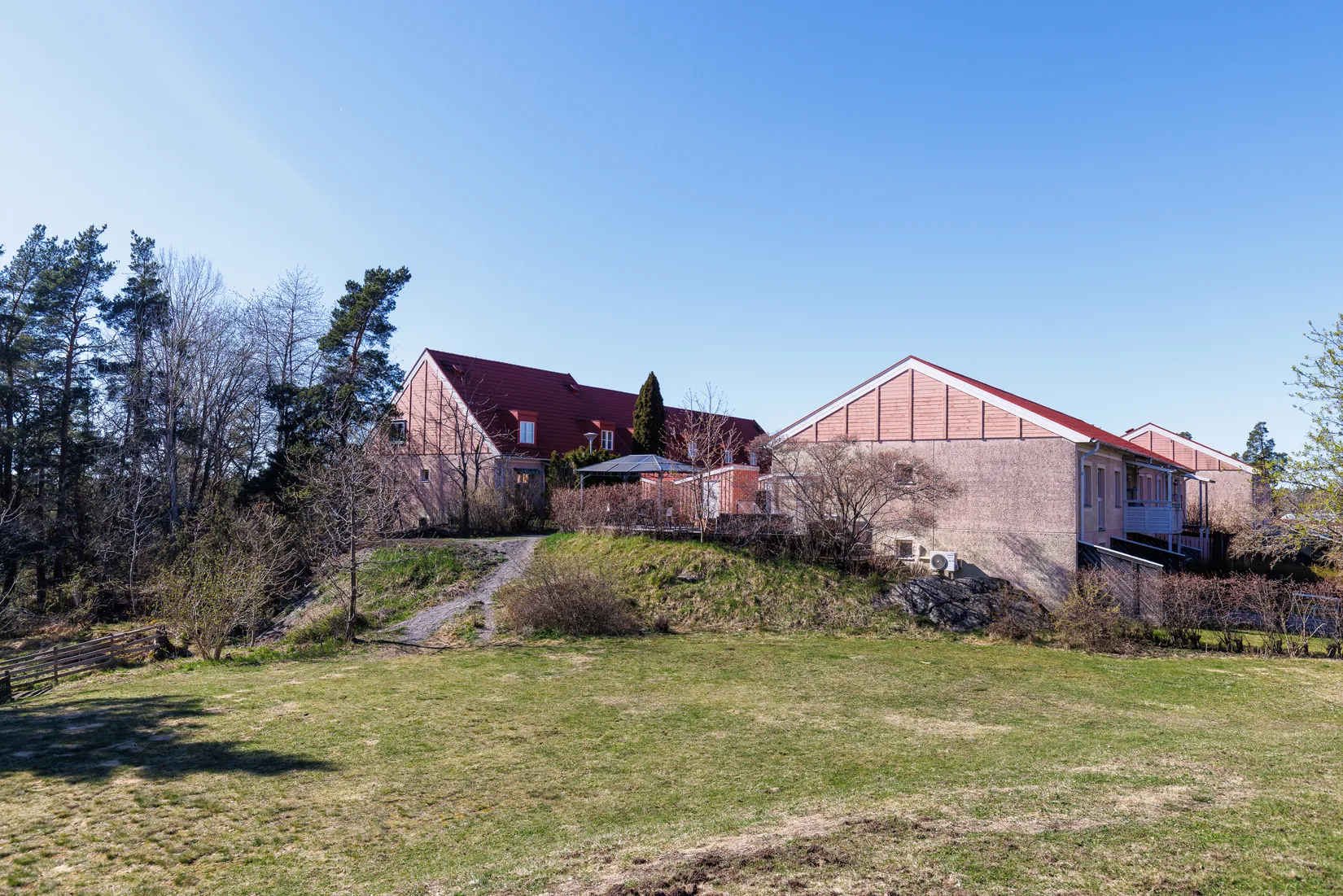 Bostadsrätt, Radhus, Björnspinnarvägen 131, Myrängen, Huddinge