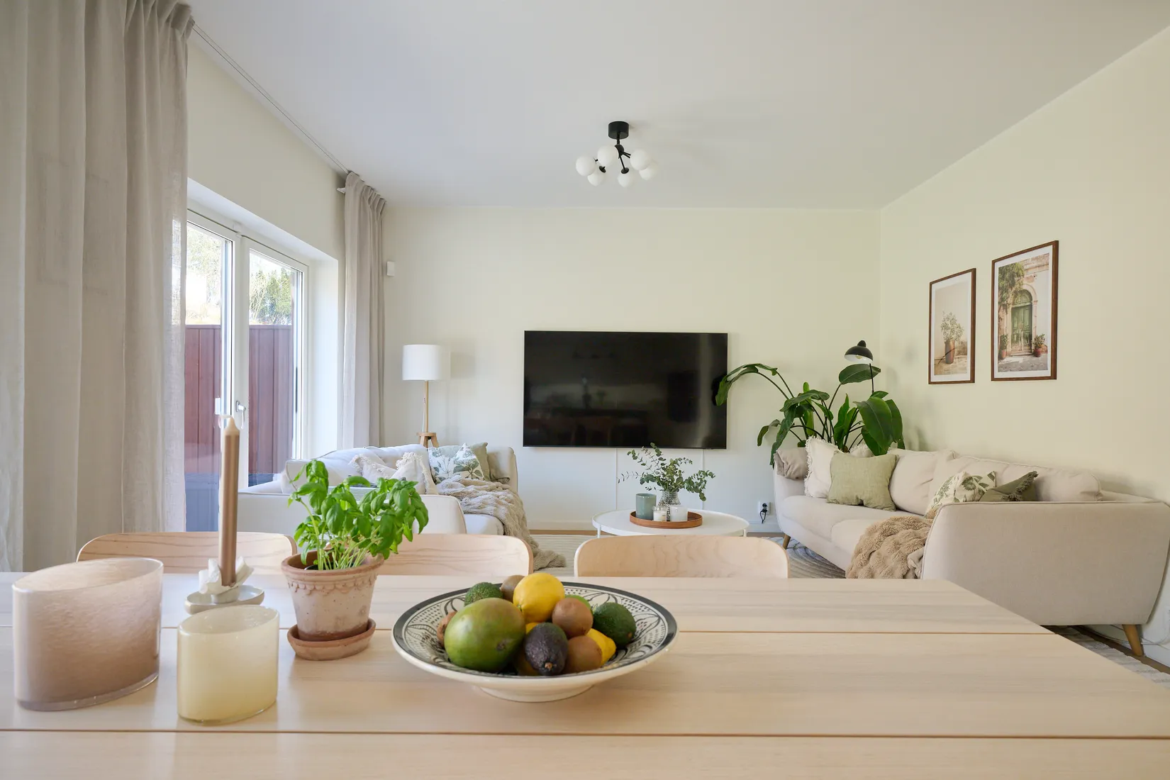 Radhus, Patron Lars väg 7A, Vistaberg, Huddinge