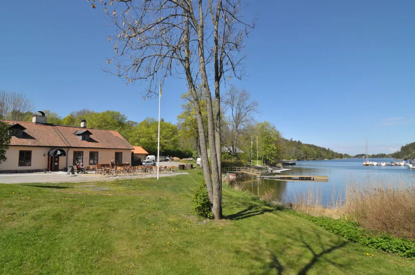 Villa, Radhus, Sandholmsvägen 19, Östra Orminge, Nacka