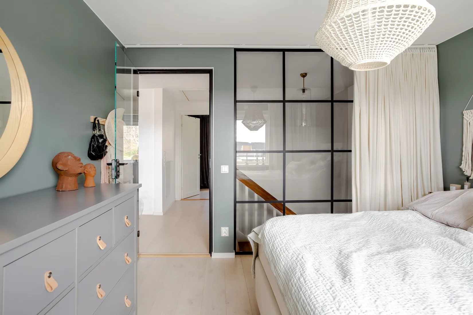 Radhus, Galoppvägen 5, Lillhällom, Sundsvall