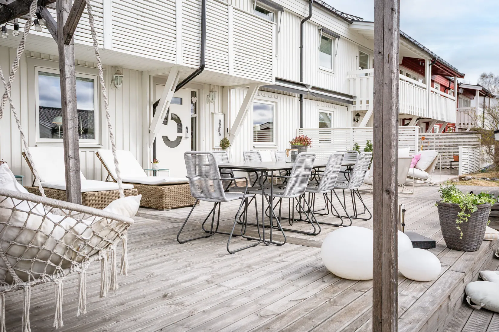 Radhus, Galoppvägen 5, Lillhällom, Sundsvall