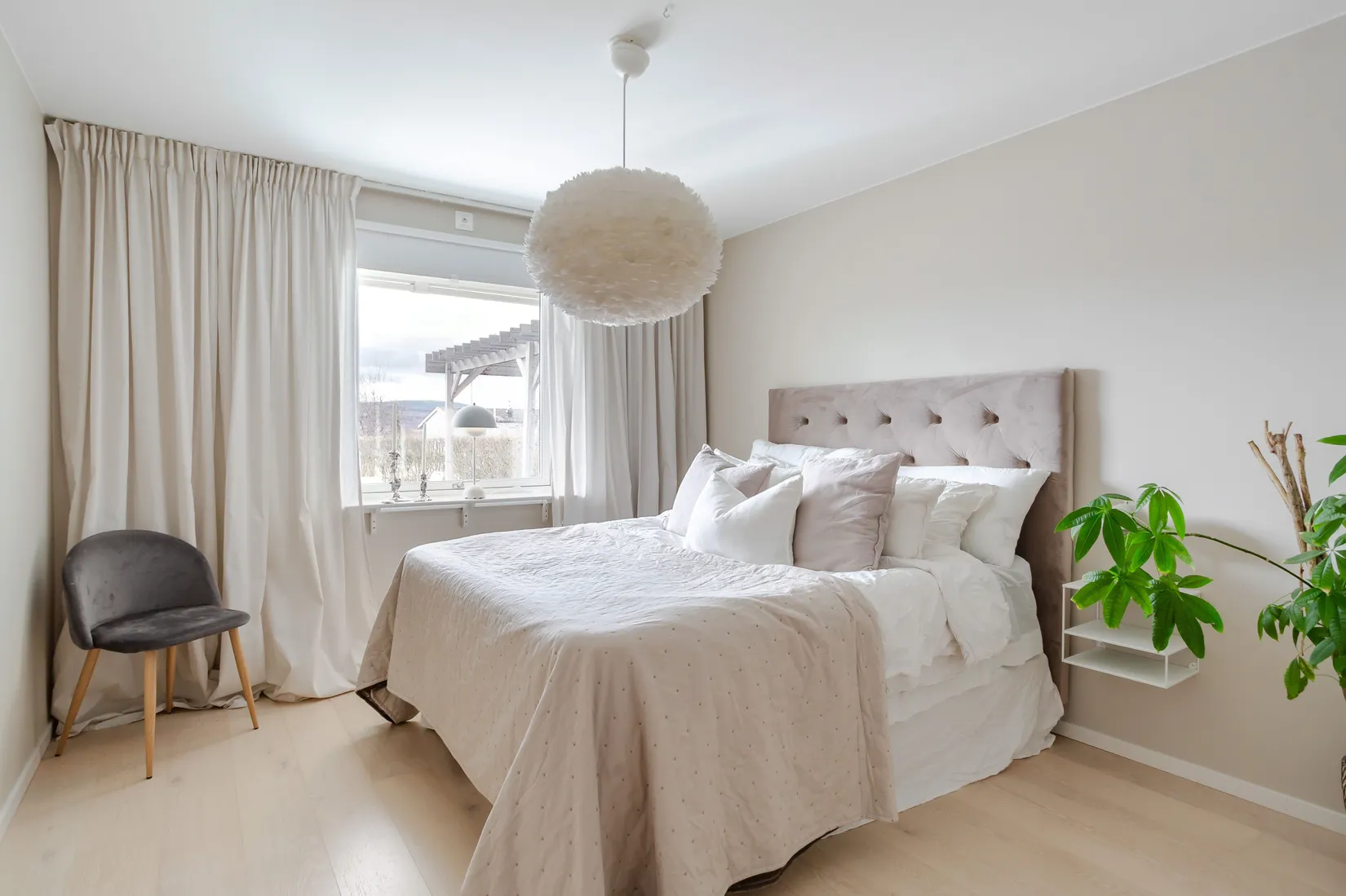 Radhus, Galoppvägen 5, Lillhällom, Sundsvall