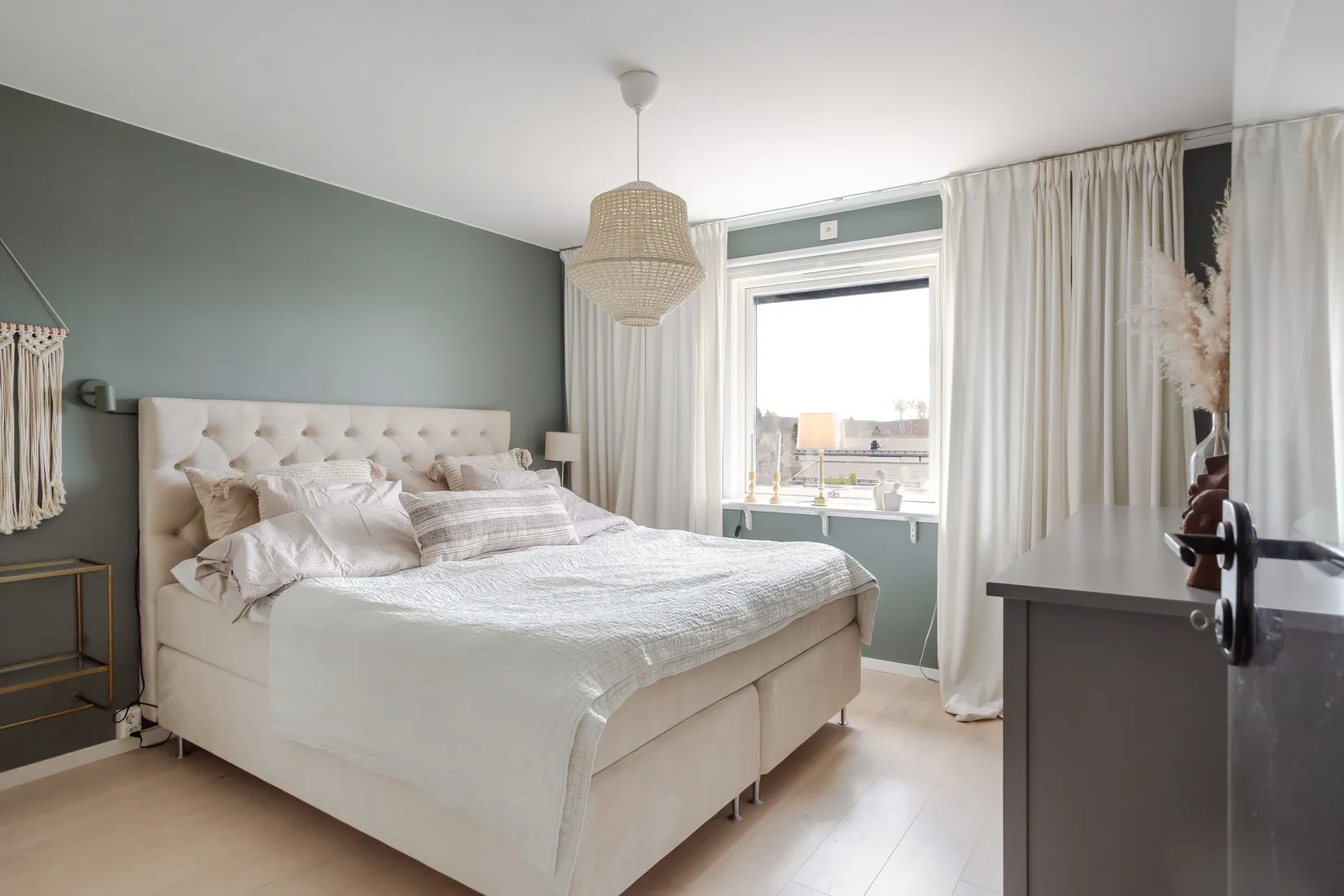 Radhus, Galoppvägen 5, Lillhällom, Sundsvall