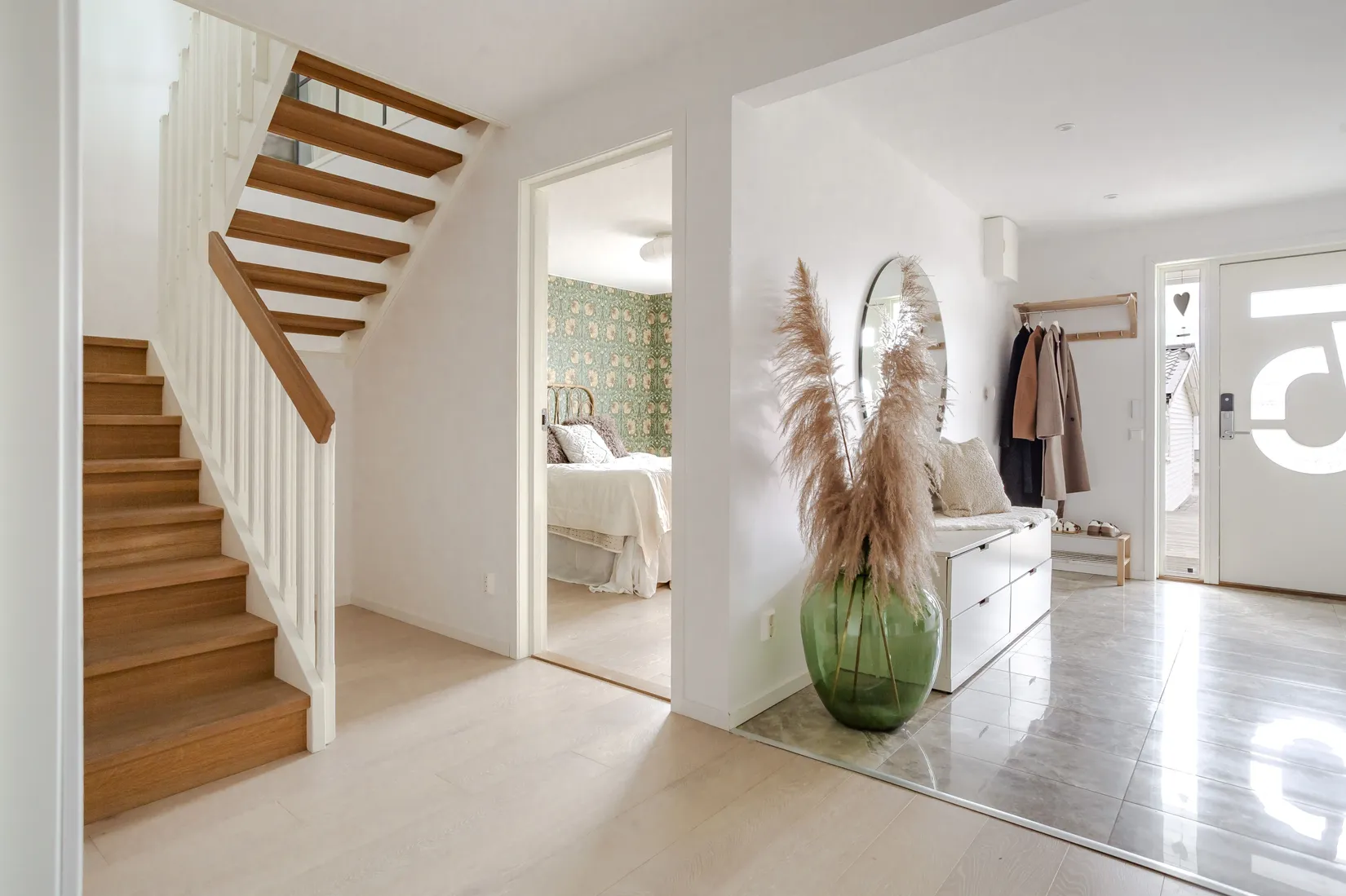 Radhus, Galoppvägen 5, Lillhällom, Sundsvall