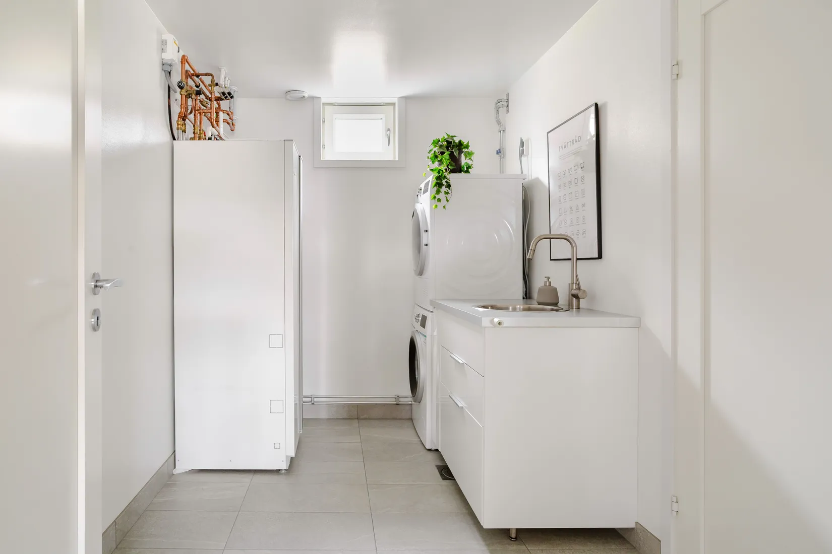 Radhus, Galoppvägen 5, Lillhällom, Sundsvall